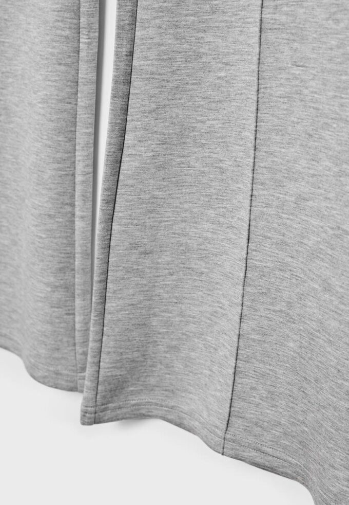 Pantalon évasé au toucher doux avec couture apparente sur le devant