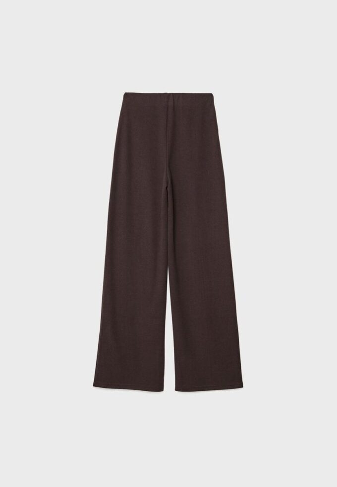 Pantalons en maille avec détails de coutures Pantalons en maille avec détails de coutures