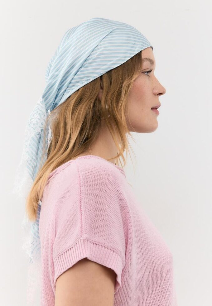 Paréo rayé à bordure en dentelle