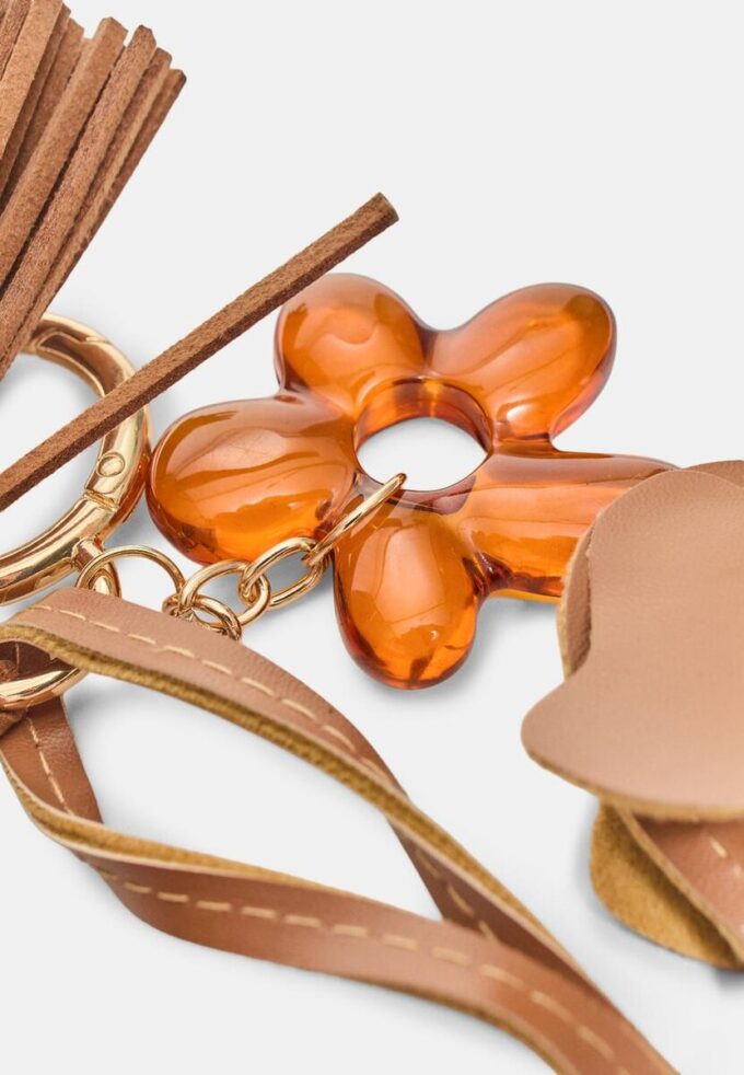 Porte-clés avec breloques chien et fleur