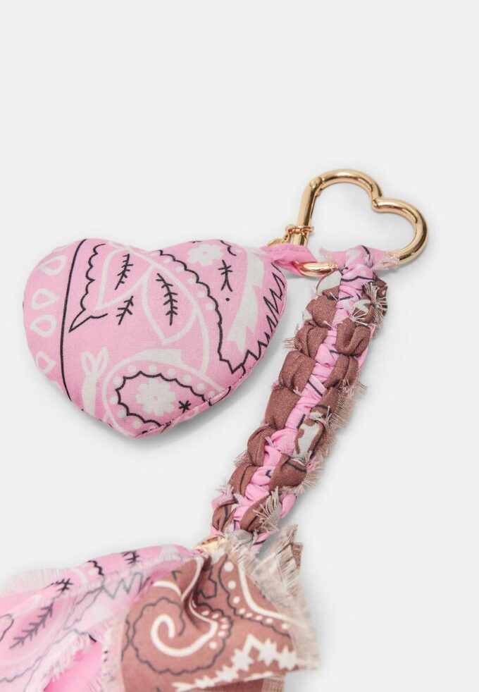Porte-clés pendentif cœur bandana