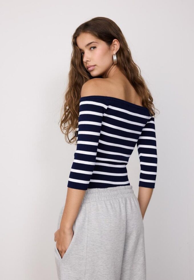 Pull ajusté en maille rayée