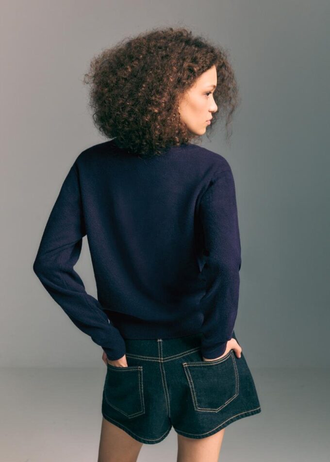 Pull basique en maille au toucher doux