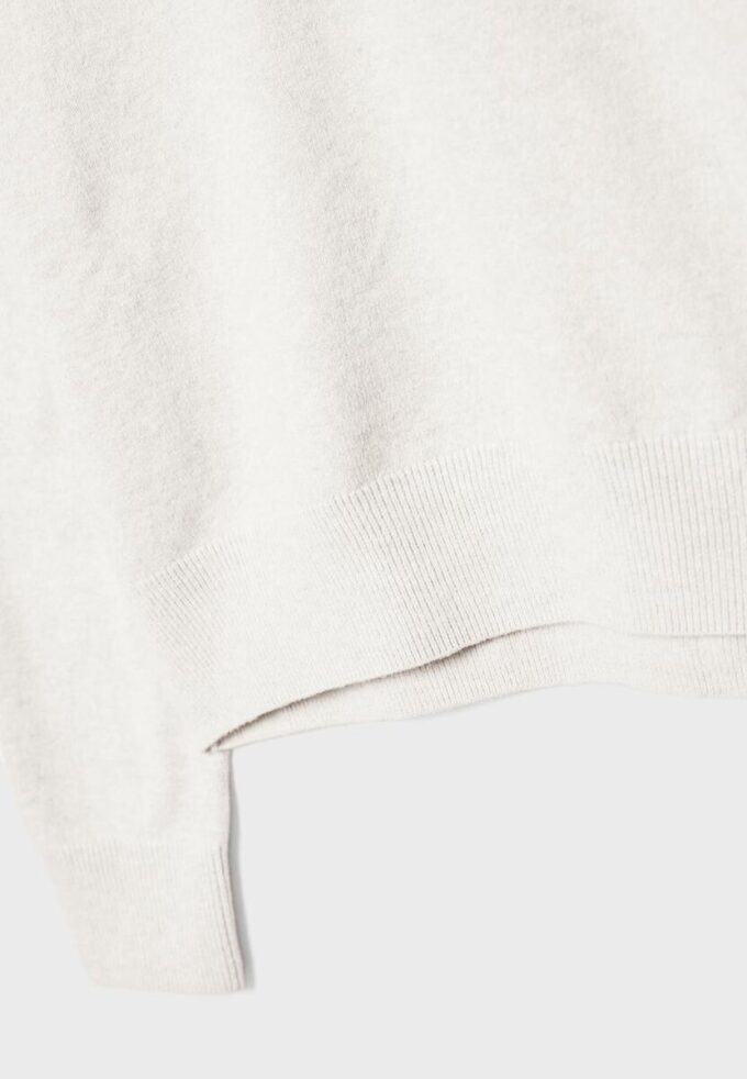 Pull basique en maille au toucher doux