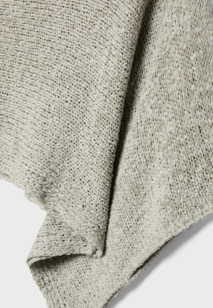 Pull basique en maille style cape