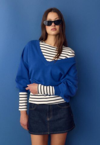 Pull à col en V et manches chauve-souris