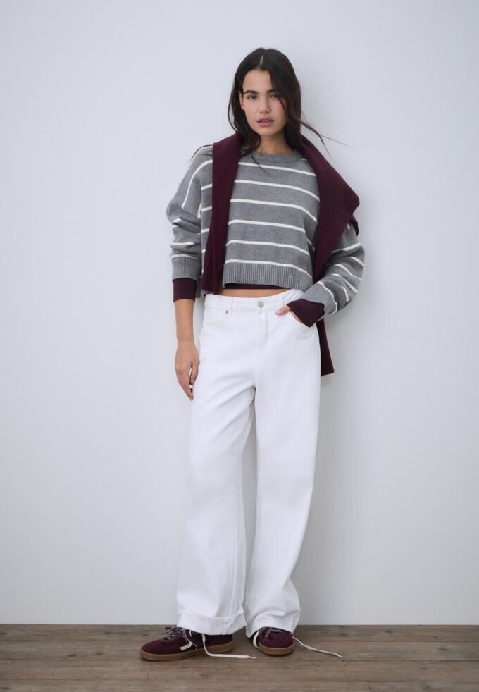 Pull court rayé en maille