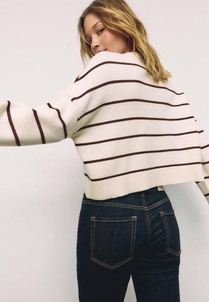 Pull court rayé en maille