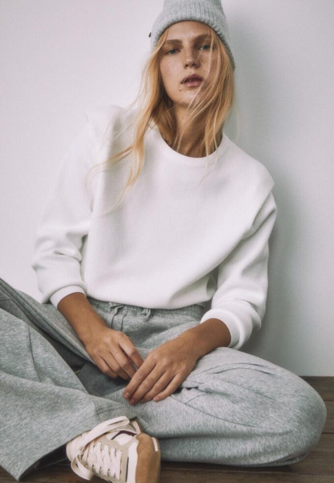 Pull en maille à épaules rembourrées