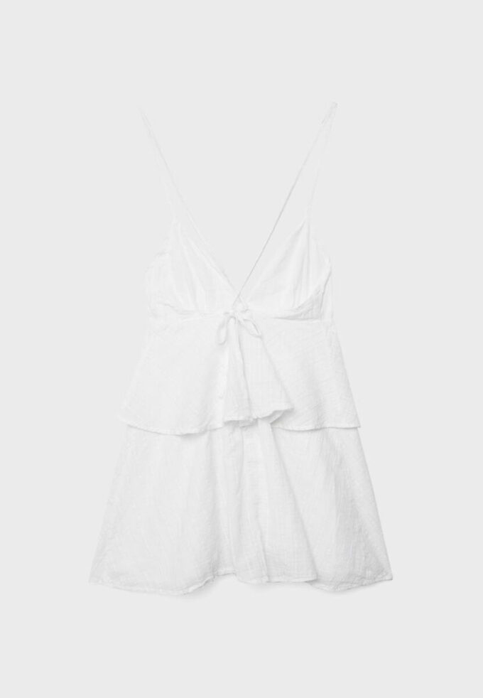 Robe courte à bretelles et volants Robe courte à bretelles et volants