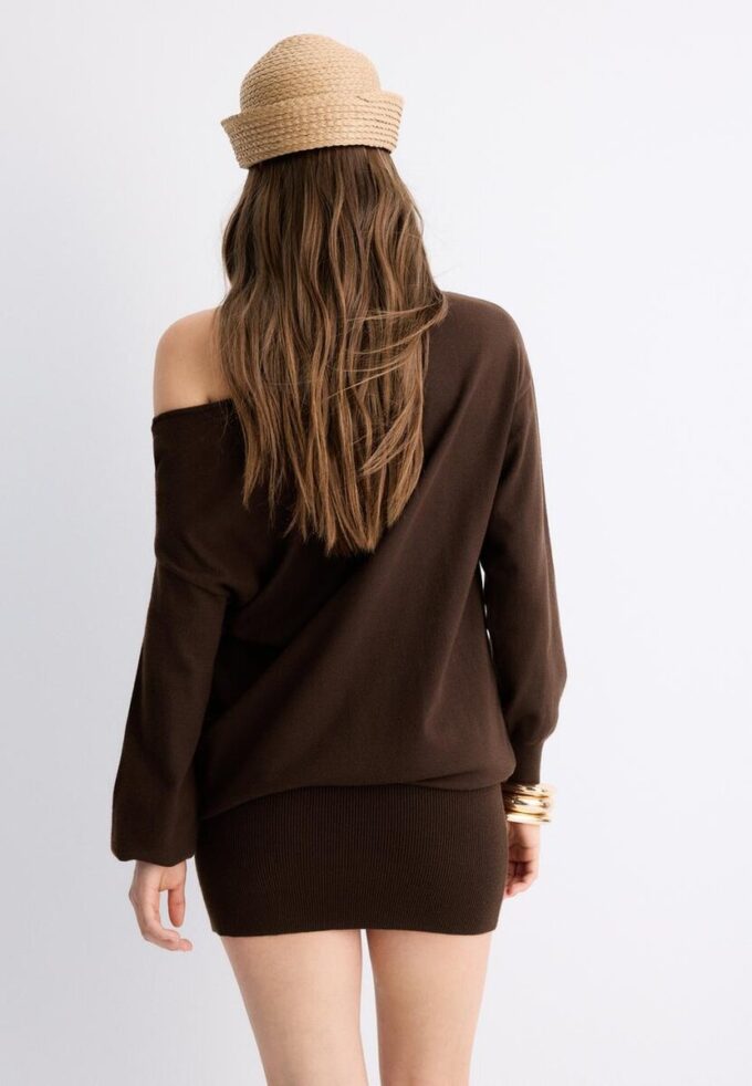 Robe courte en maille à col bateau Robe courte en maille à col bateau