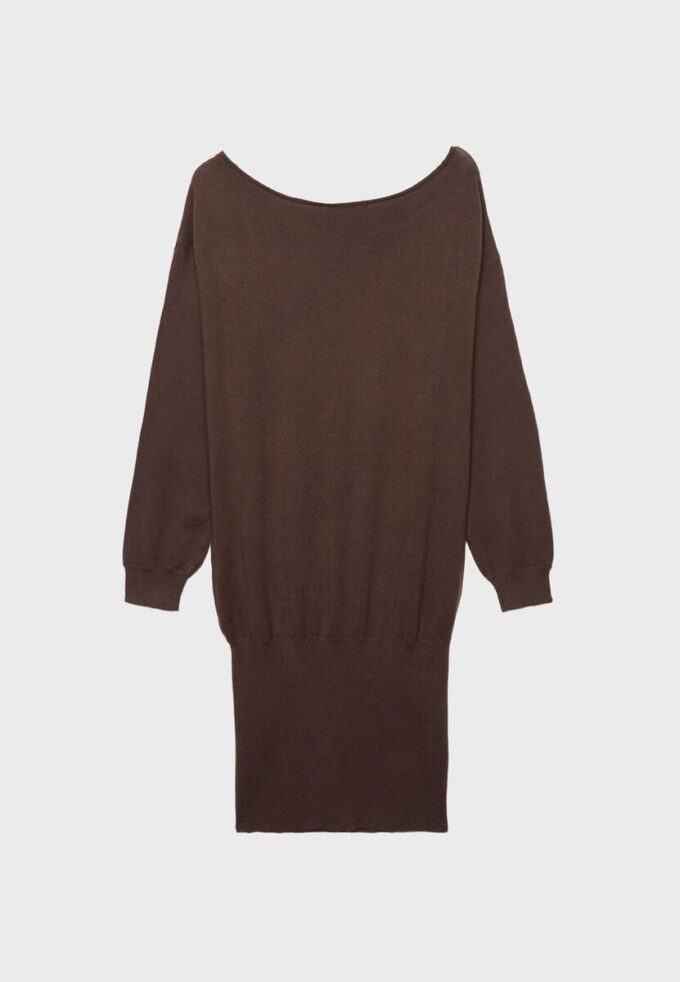 Robe courte en maille à col bateau Robe courte en maille à col bateau