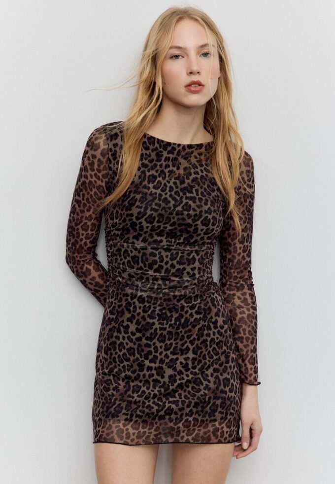 Robe courte en tulle imprimé Robe courte en tulle imprimé