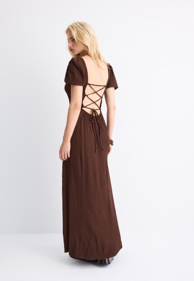 Robe longue ample avec dos croisé