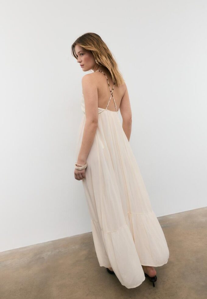 Robe longue en crêpe avec bretelles ornées de perles