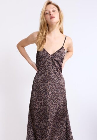 Robe longue fluide en satin