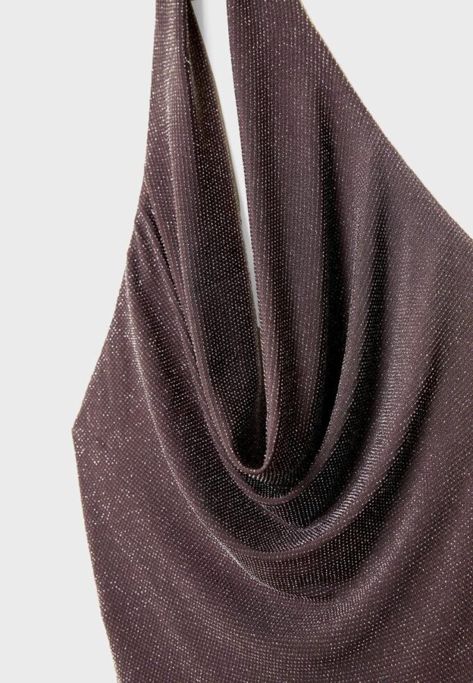 Robe mi-longue dos nu à fils métalliques