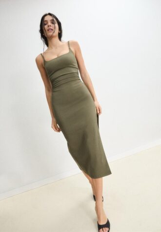 Robe mi-longue en bengaline à encolure carrée