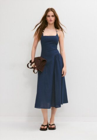 Robe midi dos nu avec détails en perles