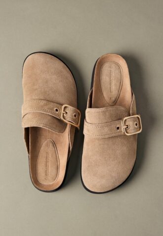 Sabots en daim refendu avec boucle