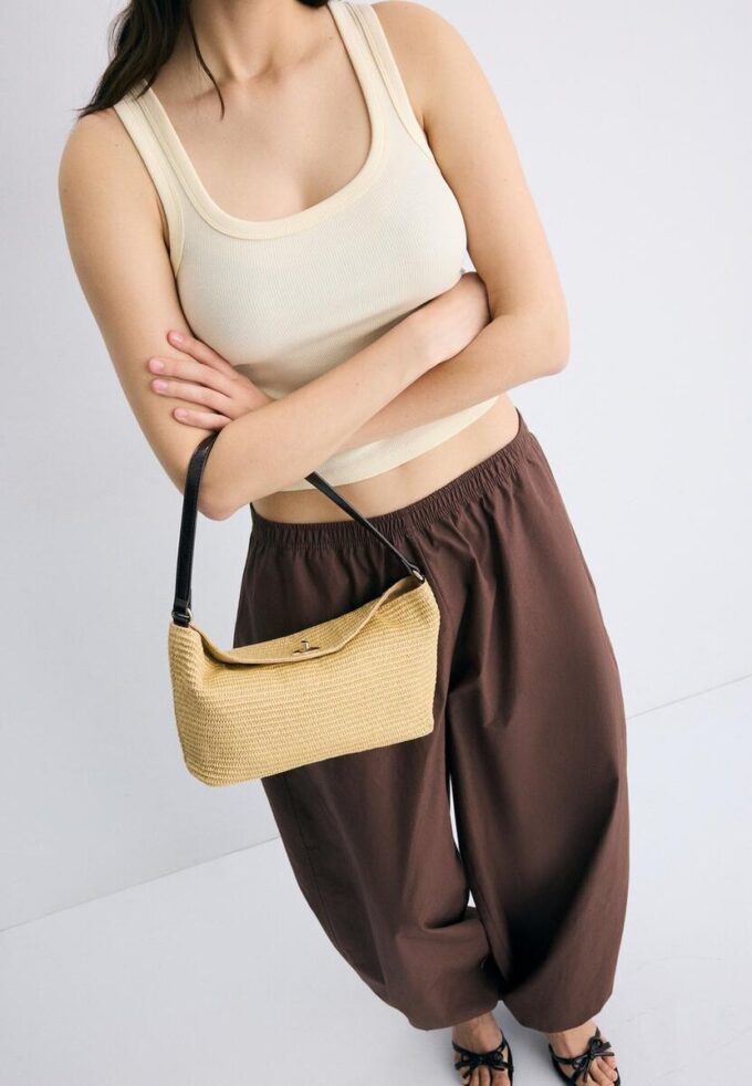 Sac à bandoulière au crochet avec fermeture métallique Sac à bandoulière au crochet avec fermeture métallique