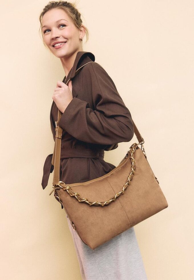 Sac à bandoulière avec détail chaîne Sac à bandoulière avec détail chaîne