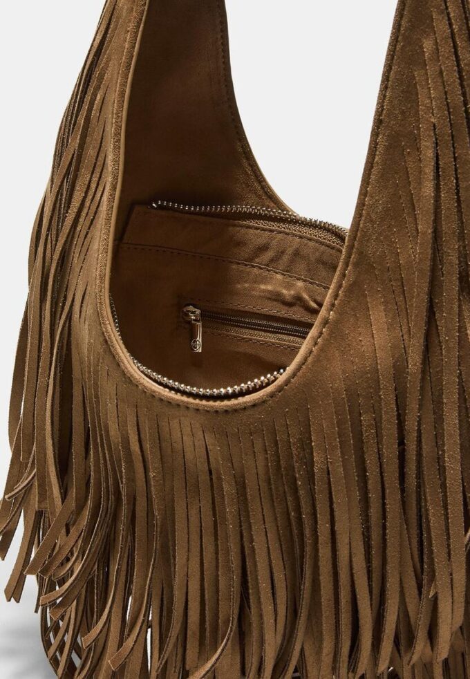 Sac à bandoulière avec franges et boucle Sac à bandoulière avec franges et boucle