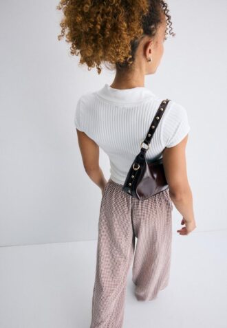 Sac à bandoulière demi-lune clouté