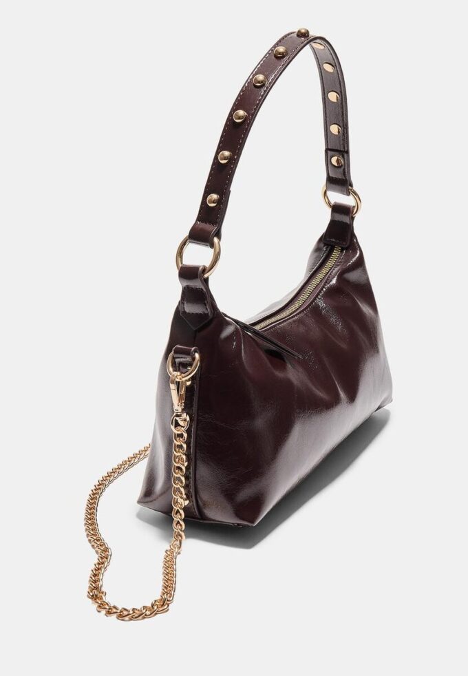 Sac à bandoulière demi-lune clouté