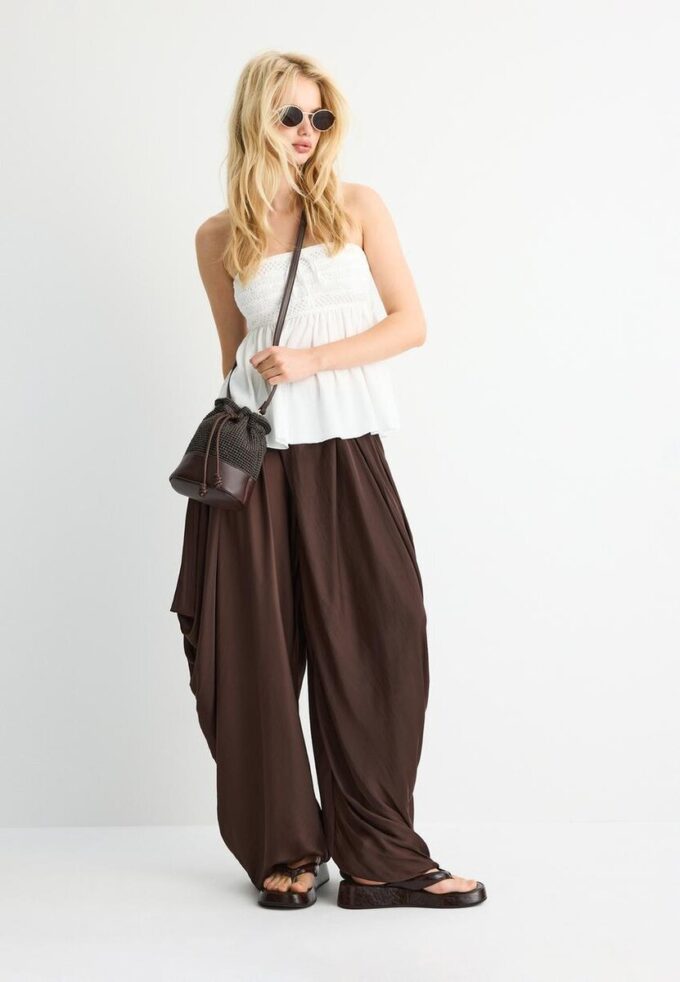 Sac à bandoulière en crochet contrasté Sac à bandoulière en crochet contrasté