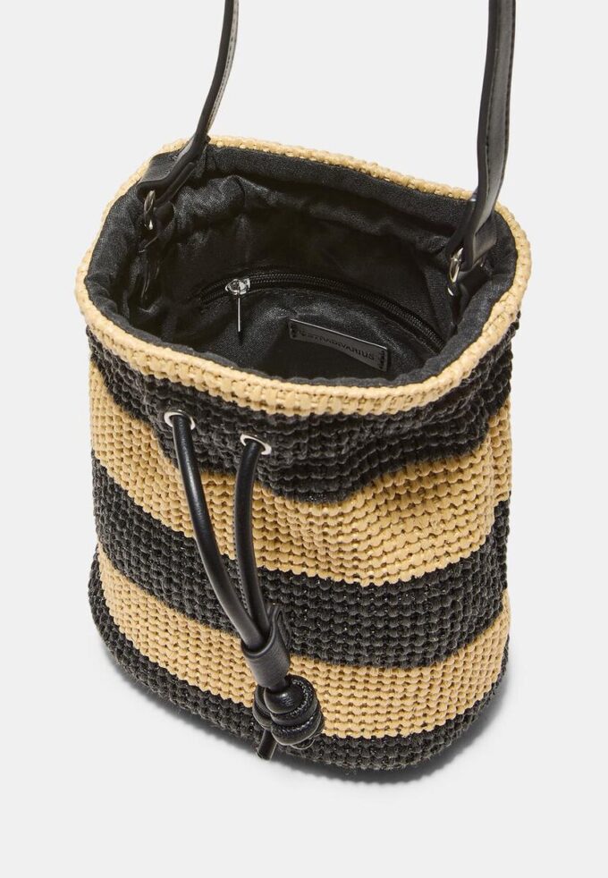 Sac à bandoulière en crochet contrasté Sac à bandoulière en crochet contrasté