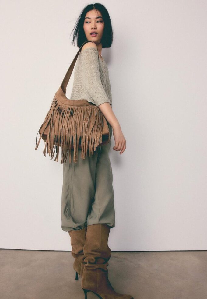 Sac à bandoulière en cuir doux avec franges