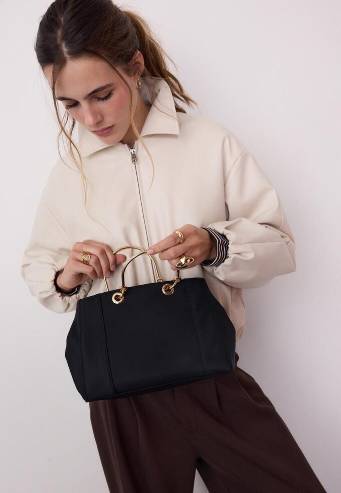 Sac cabas à poignées métalliques