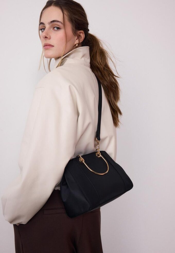 Sac cabas à poignées métalliques