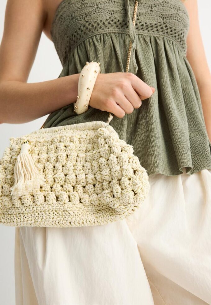 Sac seau en crochet avec fils métalliques Sac seau en crochet avec fils métalliques