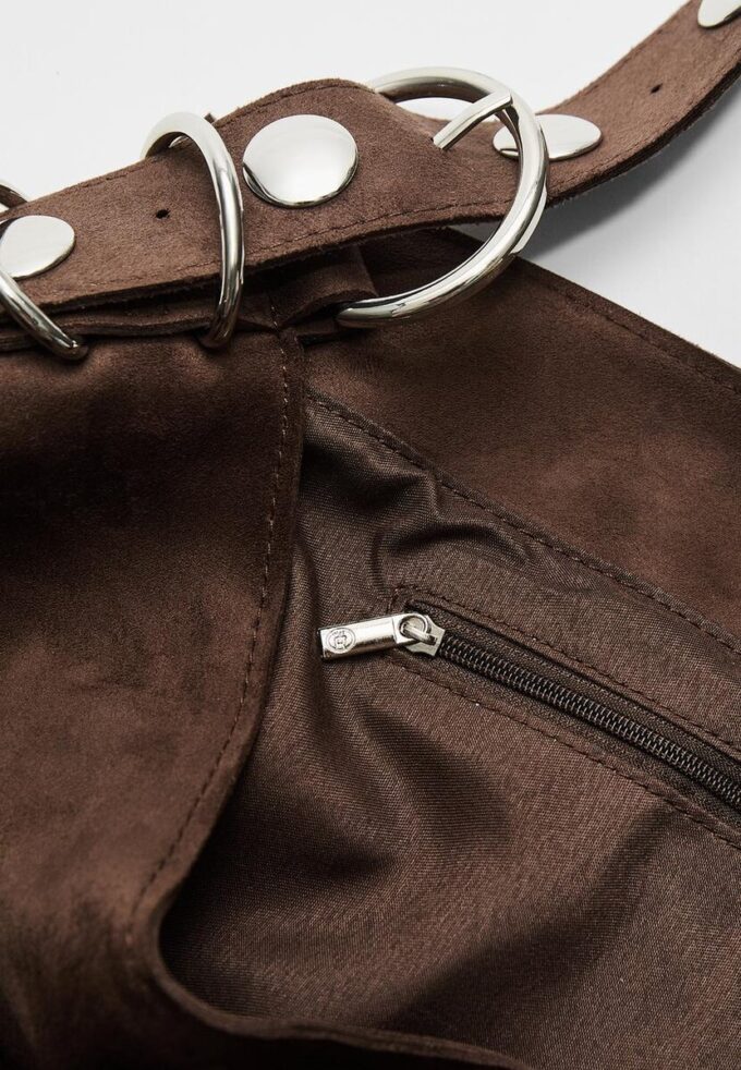 Sac seau en simili-suède avec détail de lanière