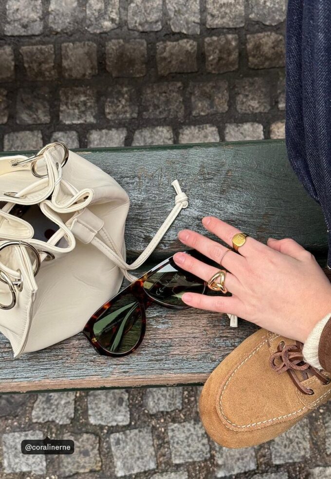 Sac seau rigide à œillets