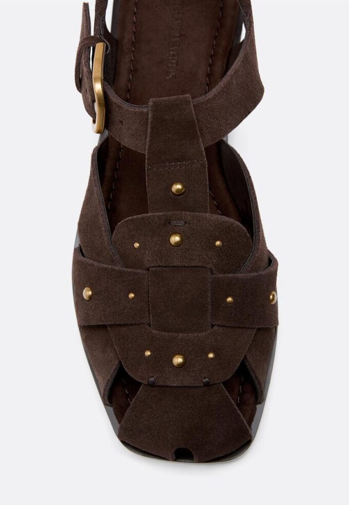 Sandales cage en cuir cloutées