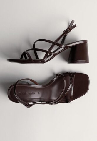 Sandales à talons carrés