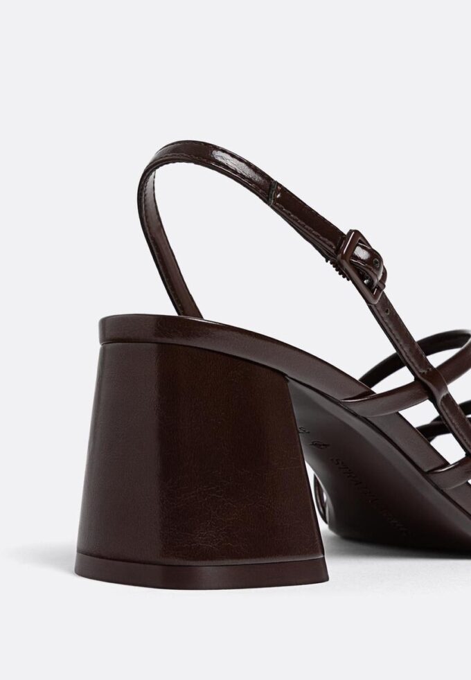 Sandales à talons carrés