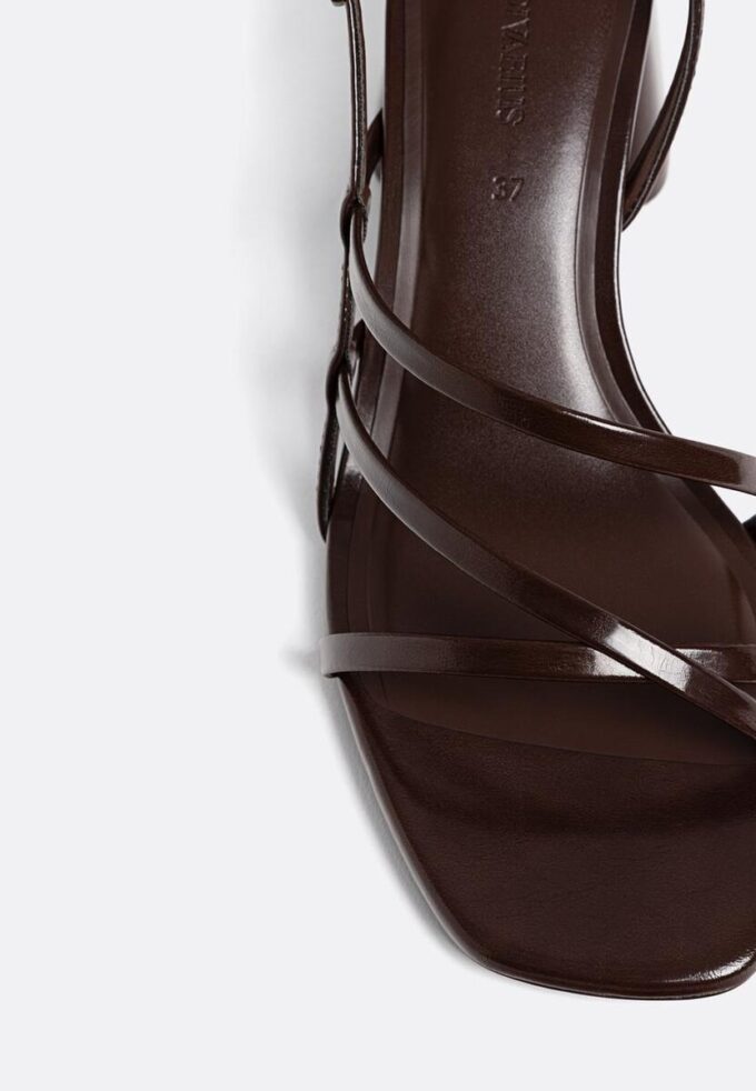 Sandales à talons carrés