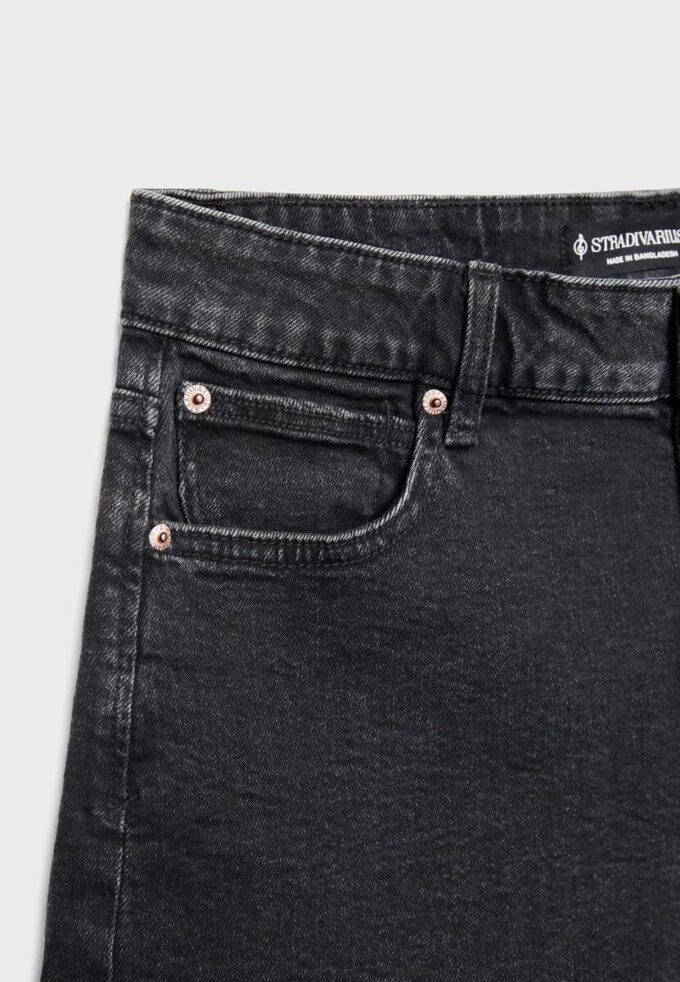 Short slim D85 Mom Fit Shorts