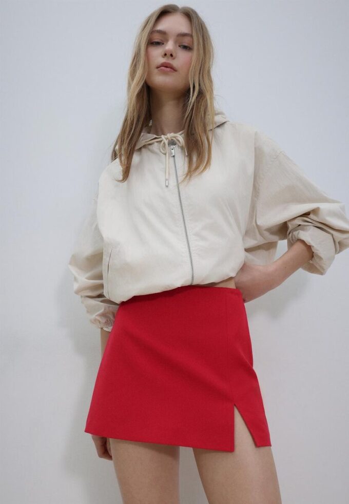 Skort à fente latérale