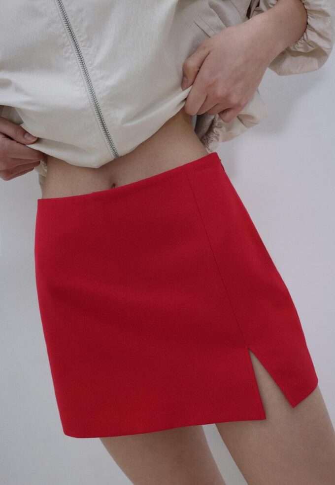 Skort à fente latérale