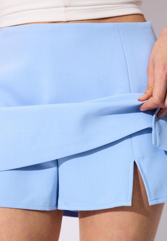 Skort à fente latérale
