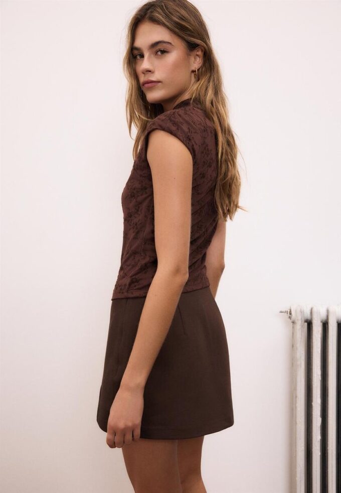 Skort à fente latérale