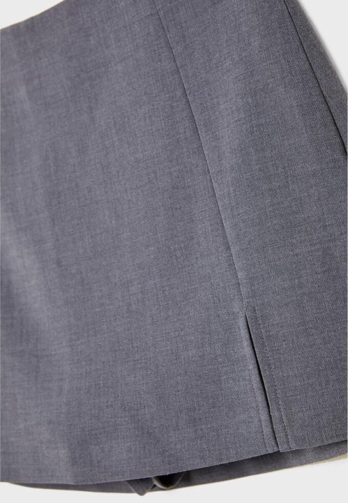 Skort à fente latérale