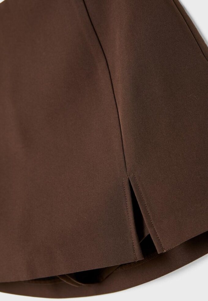 Skort à fente latérale