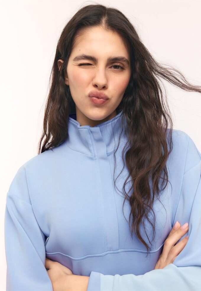 Sweat-shirt zippé au toucher doux