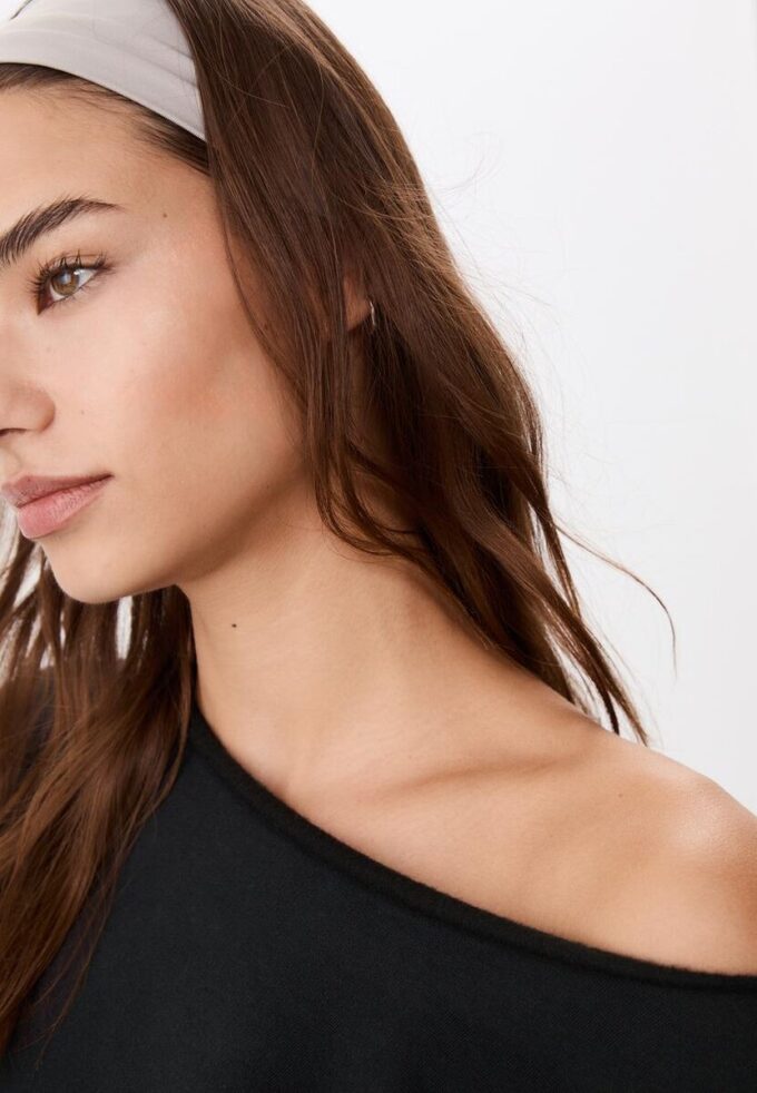 Sweats basiques à épaules dénudées Sweats basiques à épaules dénudées